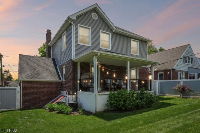 53 Dohrman Ave, Teaneck Twp., NJ 07666