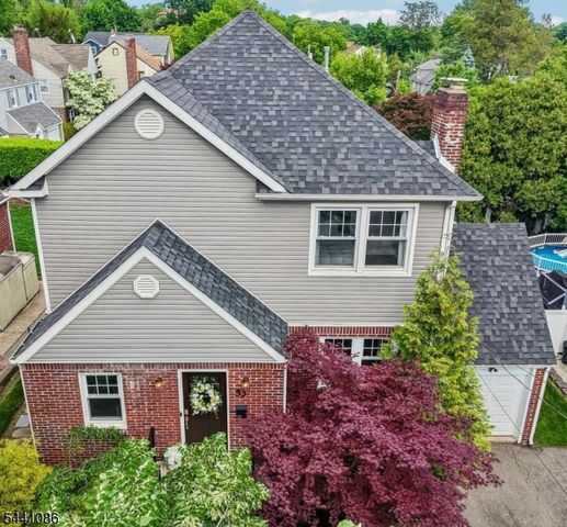 53 Dohrman Ave, Teaneck Twp., NJ 07666