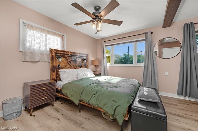 700 Harris Road, Sheffield Lake, OH 44054