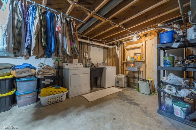 700 Harris Road, Sheffield Lake, OH 44054