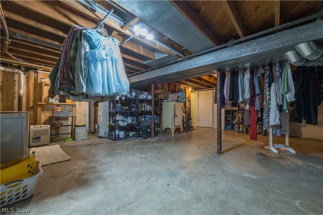 700 Harris Road, Sheffield Lake, OH 44054