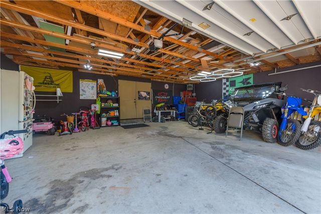 700 Harris Road, Sheffield Lake, OH 44054