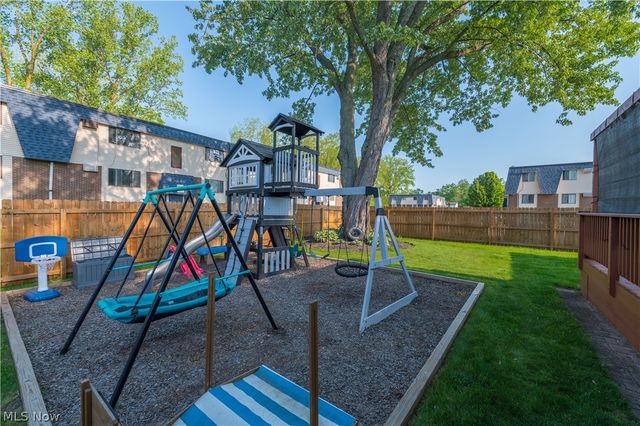 700 Harris Road, Sheffield Lake, OH 44054
