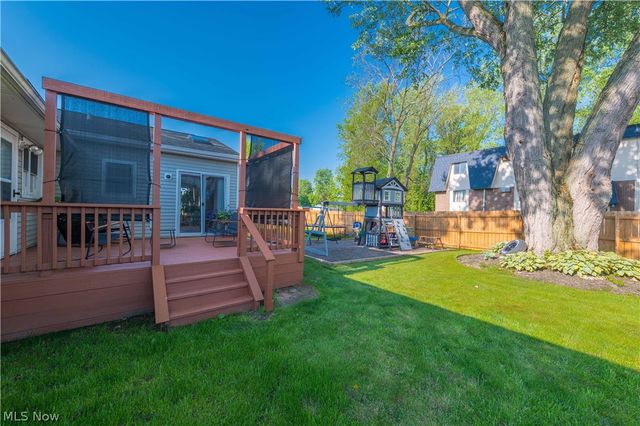 700 Harris Road, Sheffield Lake, OH 44054