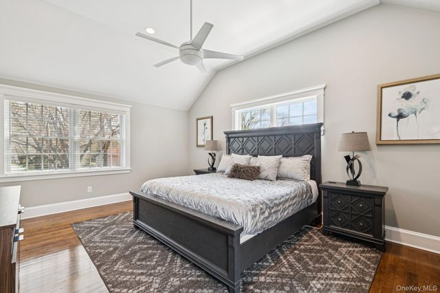 155 Bengeyfield Drive, East Williston, NY 11596