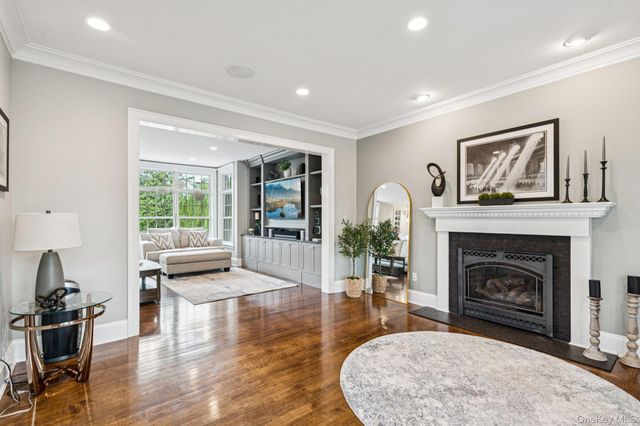155 Bengeyfield Drive, East Williston, NY 11596