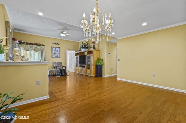 5 Grosunor Court, Jackson, NJ 08527