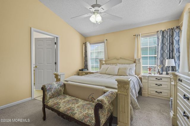 5 Grosunor Court, Jackson, NJ 08527