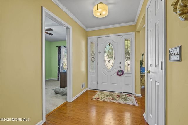 5 Grosunor Court, Jackson, NJ 08527