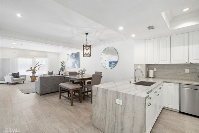 1900 Pacific Coast 9, Huntington Beach, CA 92648