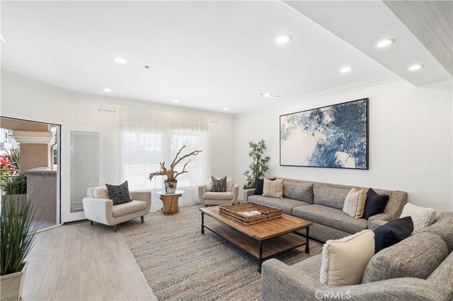 1900 Pacific Coast 9, Huntington Beach, CA 92648