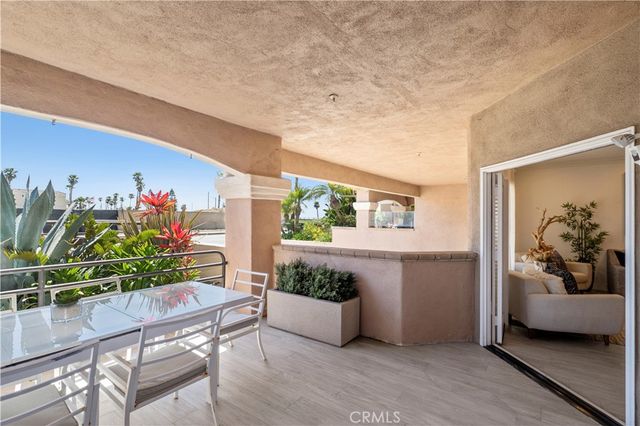 1900 Pacific Coast 9, Huntington Beach, CA 92648