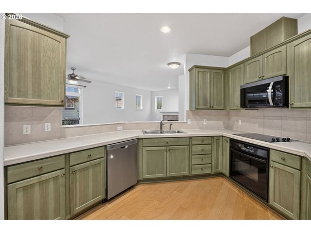 7095 Ne ROCKY BROOK St, Hillsboro, OR 97124