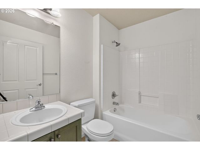 7095 Ne ROCKY BROOK St, Hillsboro, OR 97124
