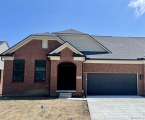 55762 Oak Pointe Drive, Shelby Twp, MI 48315