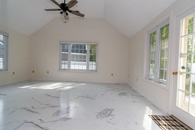 152 Straw Hill Road, Manchester, NH 03104
