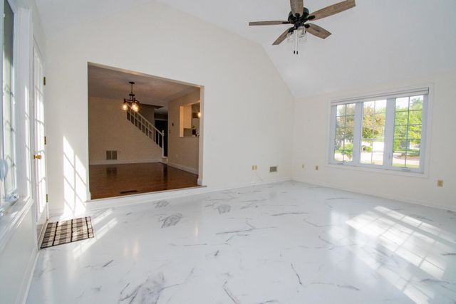 152 Straw Hill Road, Manchester, NH 03104