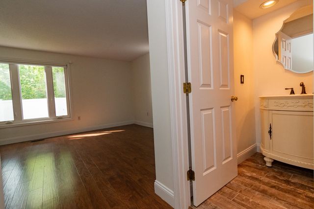 152 Straw Hill Road, Manchester, NH 03104