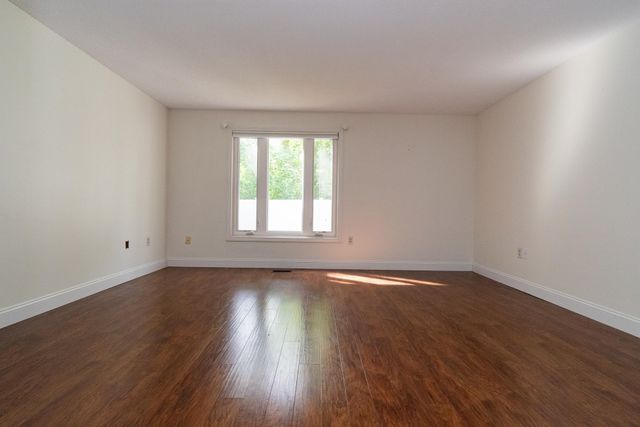 152 Straw Hill Road, Manchester, NH 03104