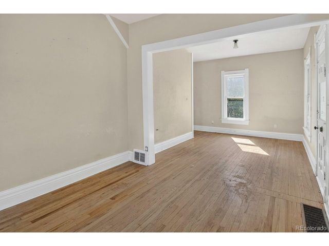 222 Bowen St, Longmont, CO 80501