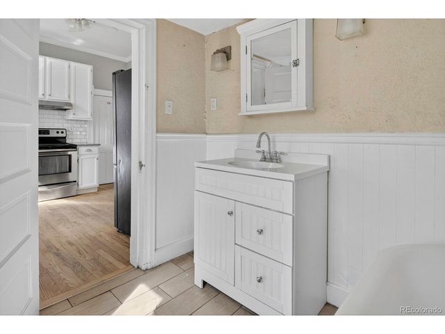 222 Bowen St, Longmont, CO 80501