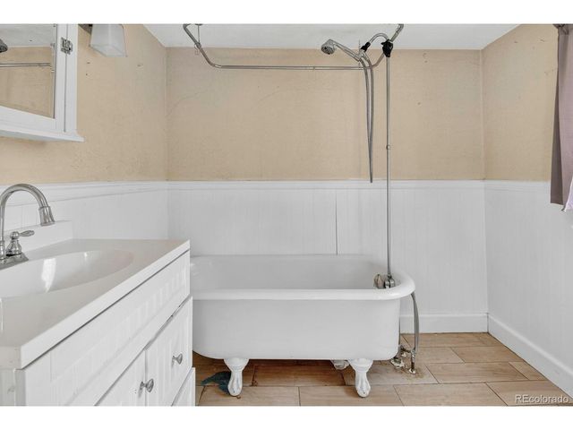 222 Bowen St, Longmont, CO 80501