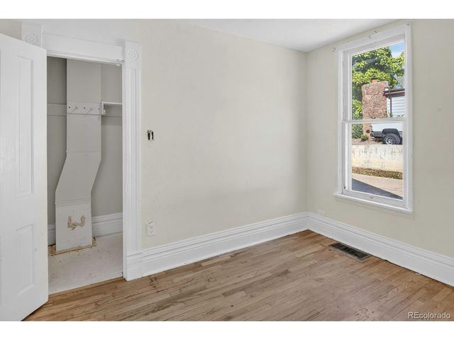 222 Bowen St, Longmont, CO 80501