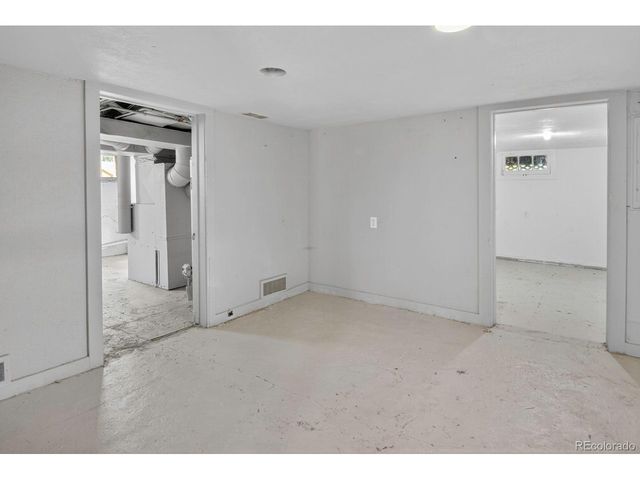 222 Bowen St, Longmont, CO 80501