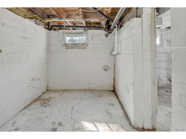 222 Bowen St, Longmont, CO 80501