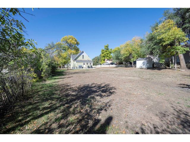 222 Bowen St, Longmont, CO 80501