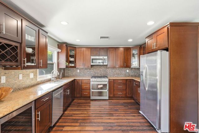 1020 N Garfield Avenue, Pasadena, CA 91104