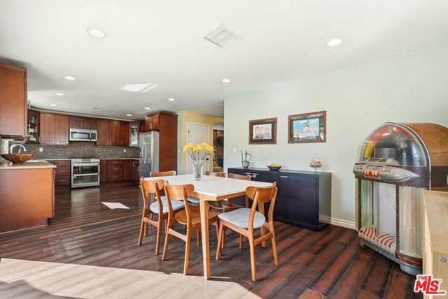 1020 N Garfield Avenue, Pasadena, CA 91104