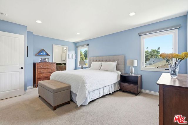 1020 N Garfield Avenue, Pasadena, CA 91104