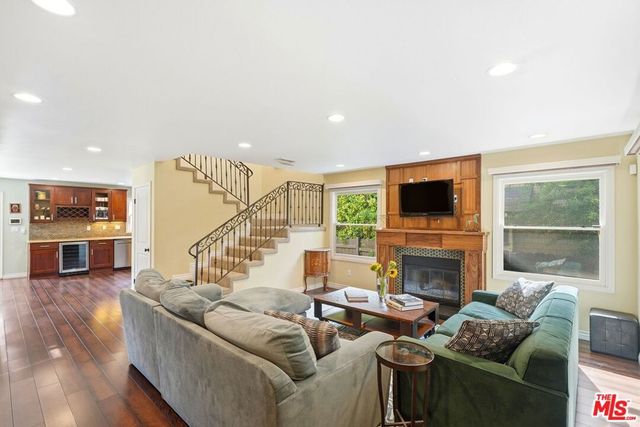 1020 N Garfield Avenue, Pasadena, CA 91104