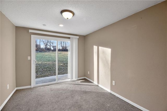 405 S BELLEMERE Road, Blue Springs, MO 64015