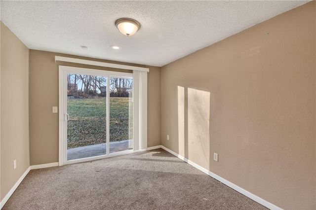 405 S BELLEMERE Road, Blue Springs, MO 64015