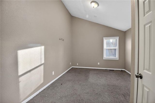 405 S BELLEMERE Road, Blue Springs, MO 64015