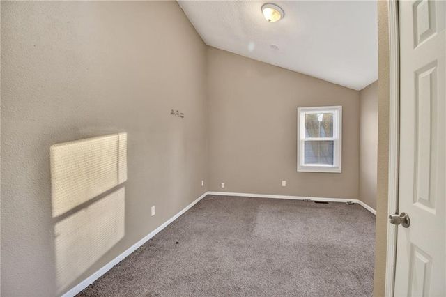 405 S BELLEMERE Road, Blue Springs, MO 64015