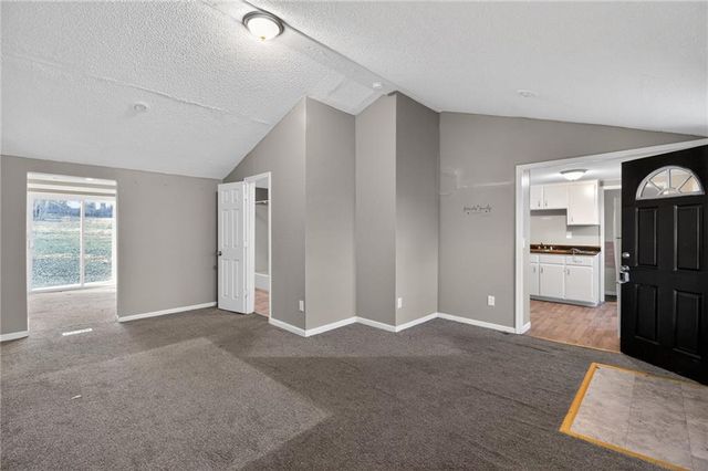 405 S BELLEMERE Road, Blue Springs, MO 64015