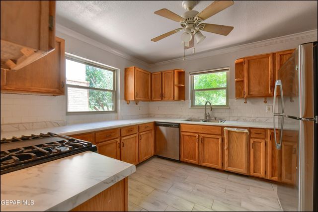 170 Silver Shadow Drive C, El Paso, TX 79912