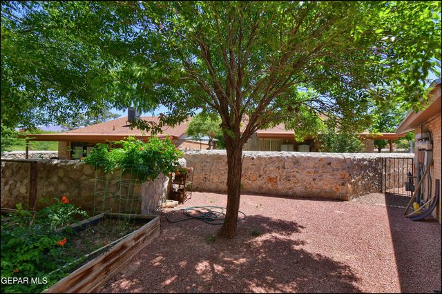 170 Silver Shadow Drive C, El Paso, TX 79912