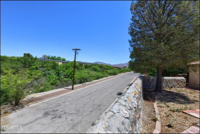 170 Silver Shadow Drive C, El Paso, TX 79912