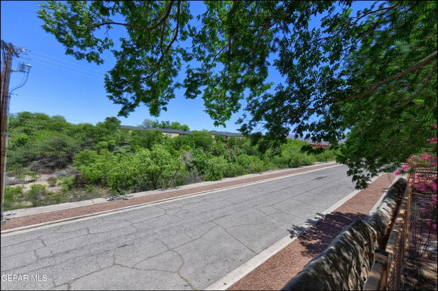 170 Silver Shadow Drive C, El Paso, TX 79912