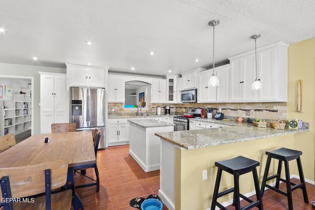 702 CEDAR Street, Anthony, TX 79821