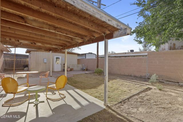 702 CEDAR Street, Anthony, TX 79821