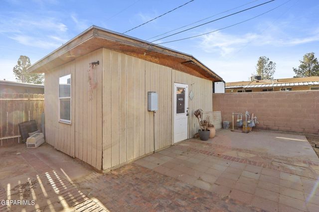 702 CEDAR Street, Anthony, TX 79821