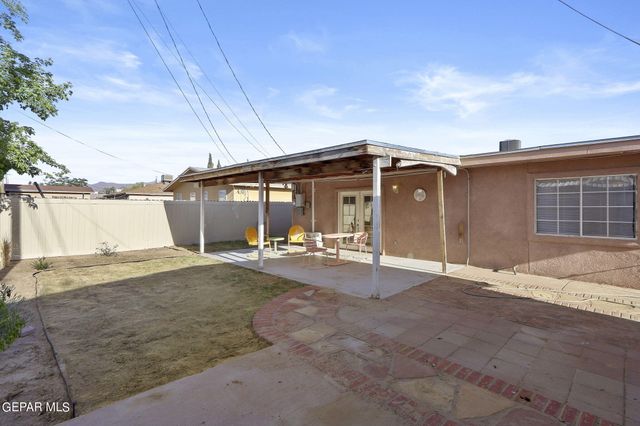 702 CEDAR Street, Anthony, TX 79821