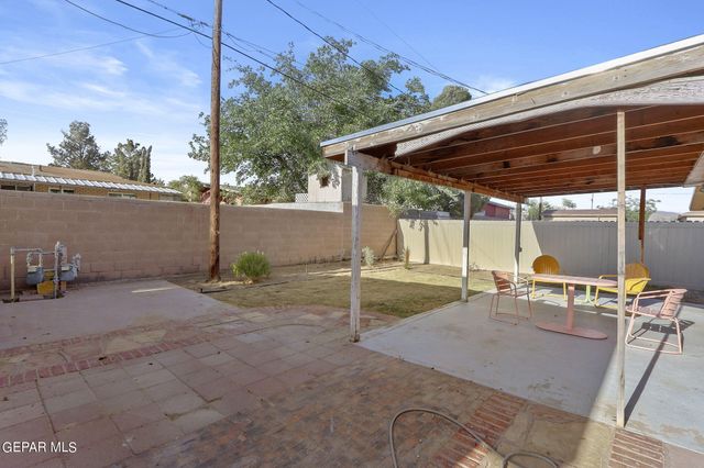 702 CEDAR Street, Anthony, TX 79821