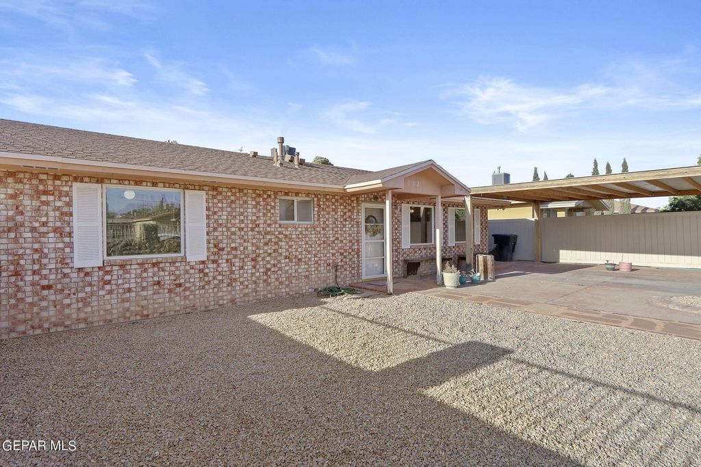 702 CEDAR Street, Anthony, TX 79821