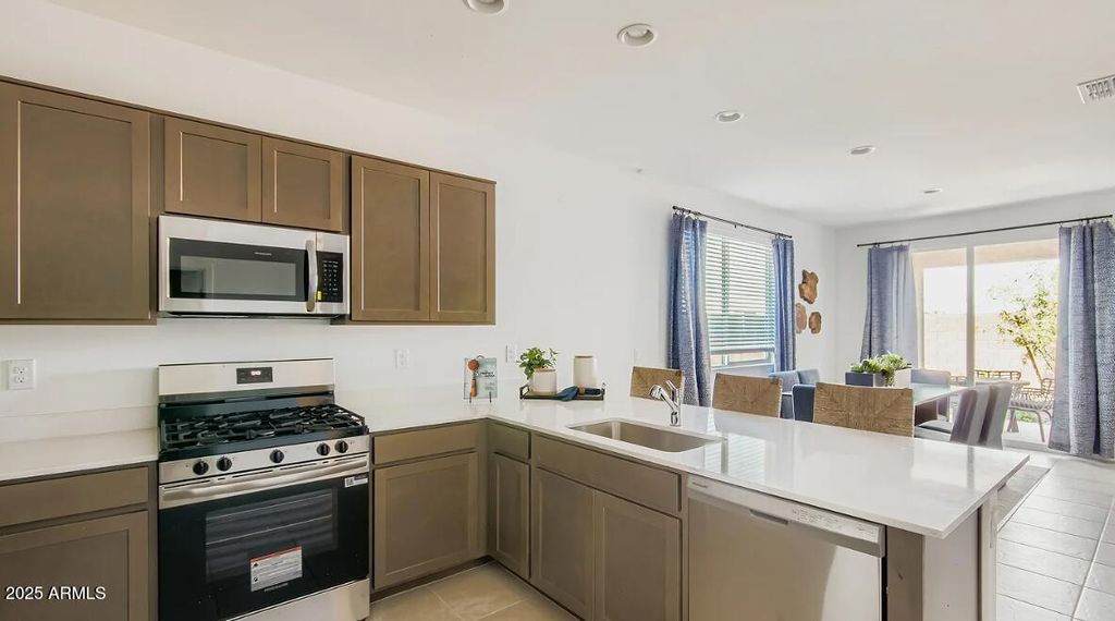 9838 W MITCHELL Drive, Phoenix, AZ 85037 — photo 3